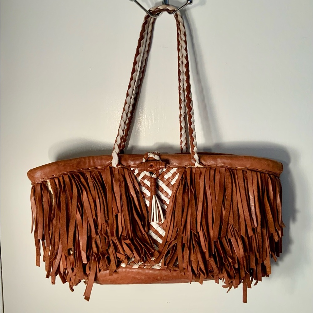 NWOT..EN SHALLA..BohoFringe Leather Bag